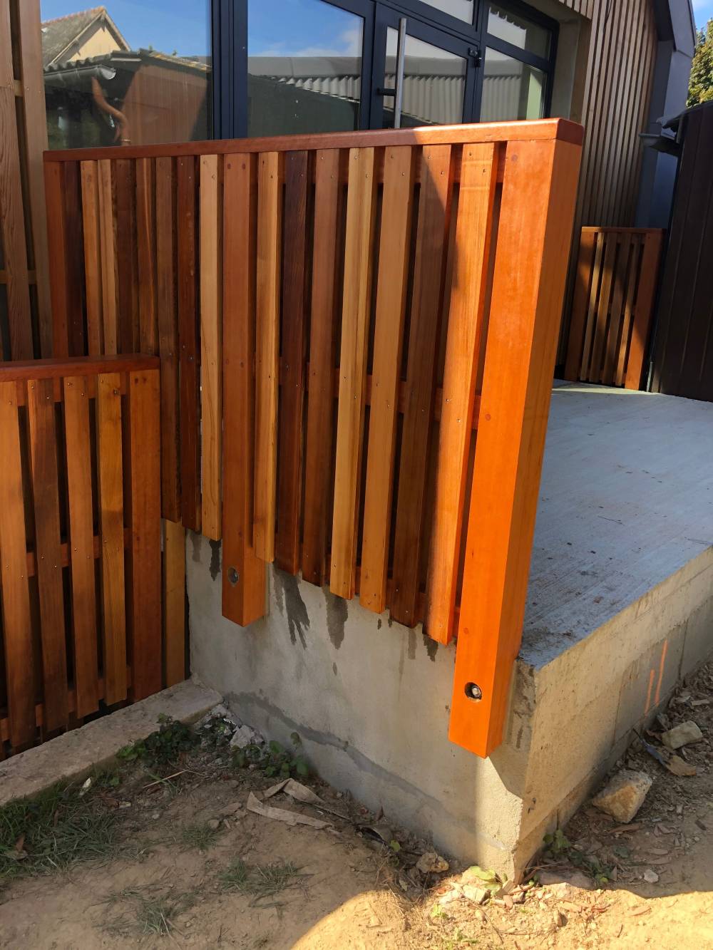 16-garde-corps fixé au droit de la dalle béton - Copie-compressed