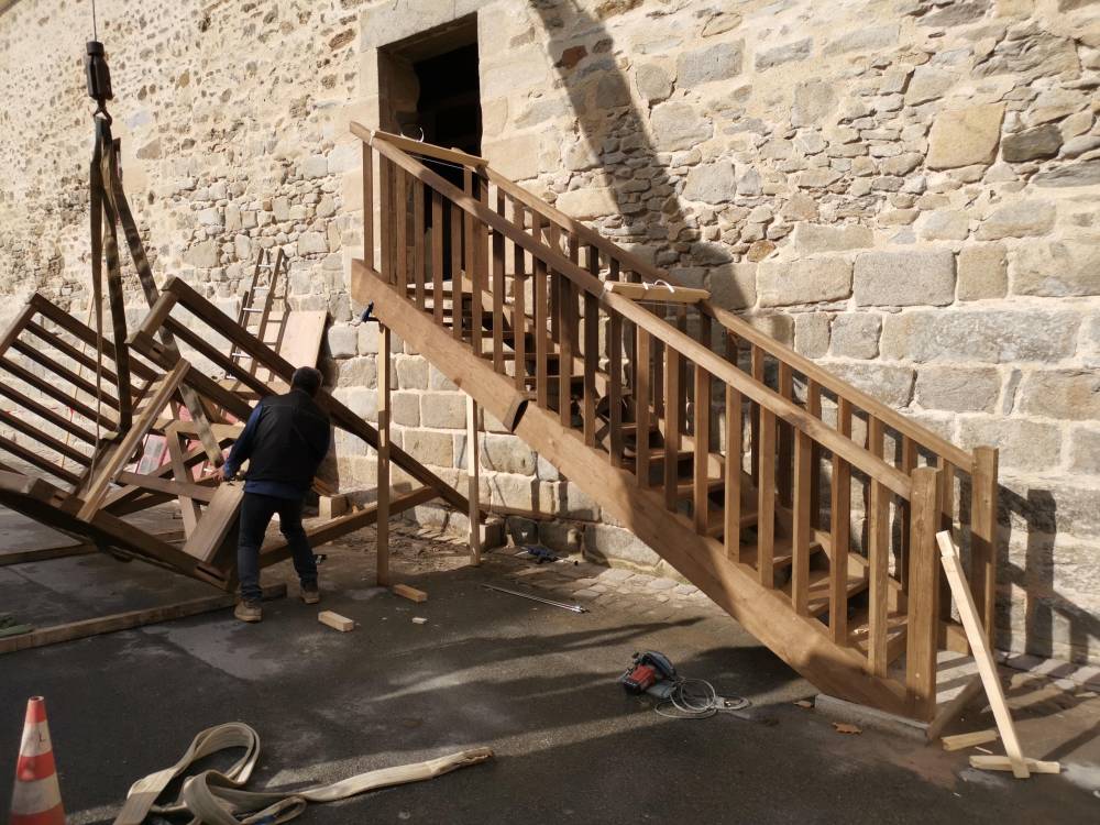 ST MALO ESCALIER PLACE vAUBAN 1-min