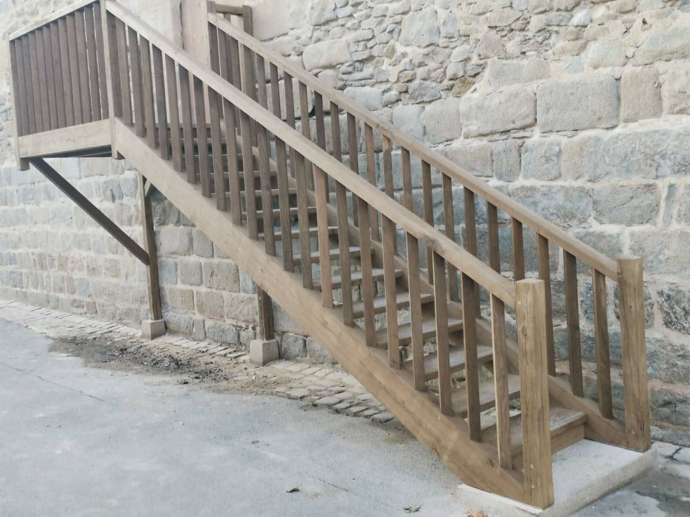 ST MALO ESCALIER PLACE VAUBAN 4-min